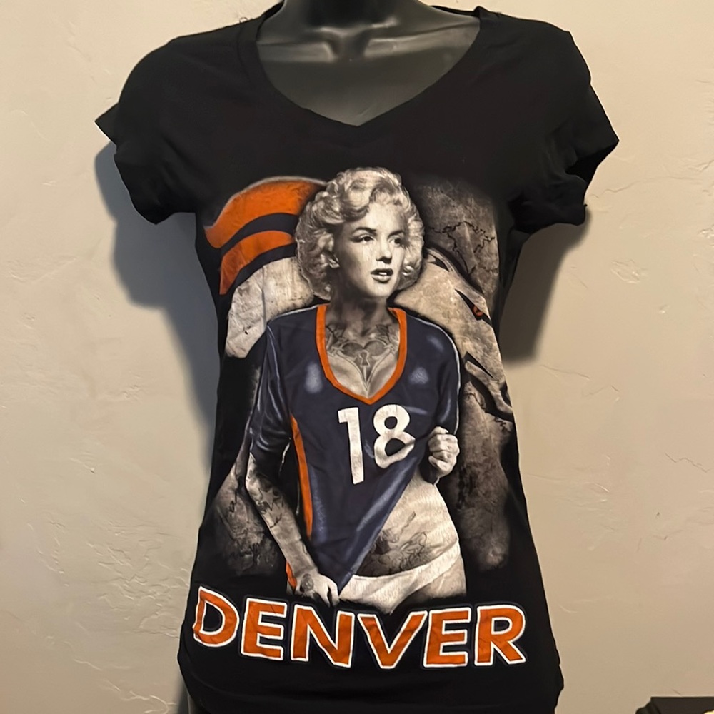 Broncos Manning Marilyn Tee